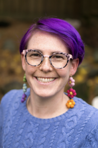 Chirona Rose Silverstein is a life transition coach, spiritualist, and adventurer who empowers LGBTQIA+ clients and allies through self-awareness, ritual design, and skill-building workshops.